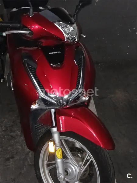 Honda SH 125i – Vista 8