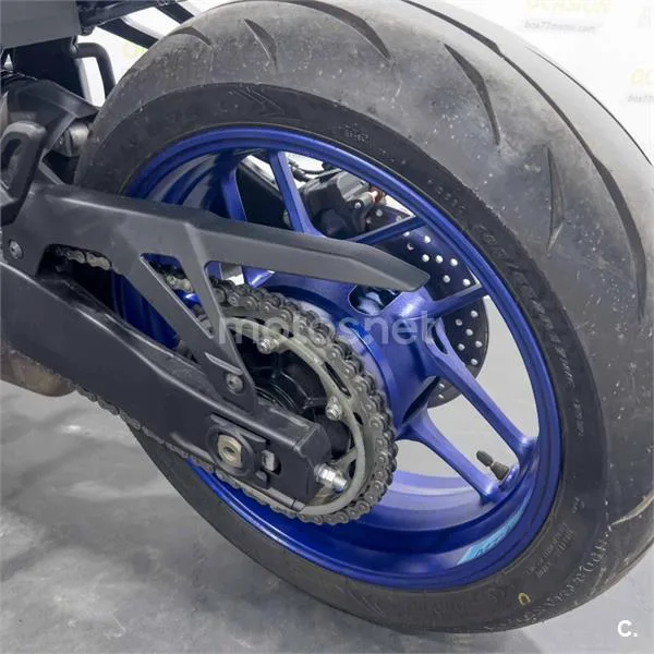 Yamaha MT-07 – Vista 13