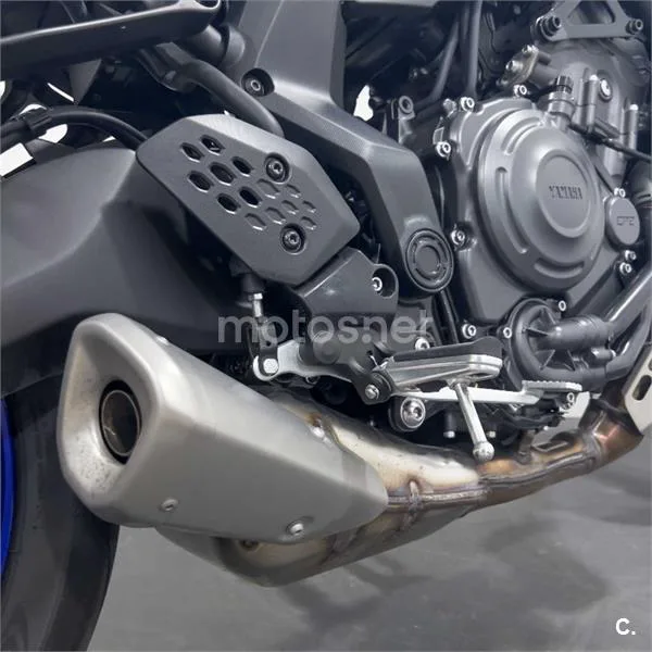 Yamaha MT-07 – Vista 15