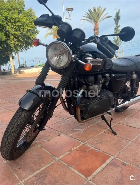 Triumph Bonneville T100 – Vista 3