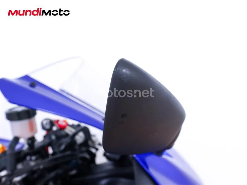 Yamaha R7 – Vista 13