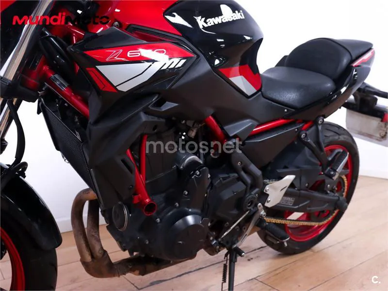 Kawasaki Z650 – Vista 10