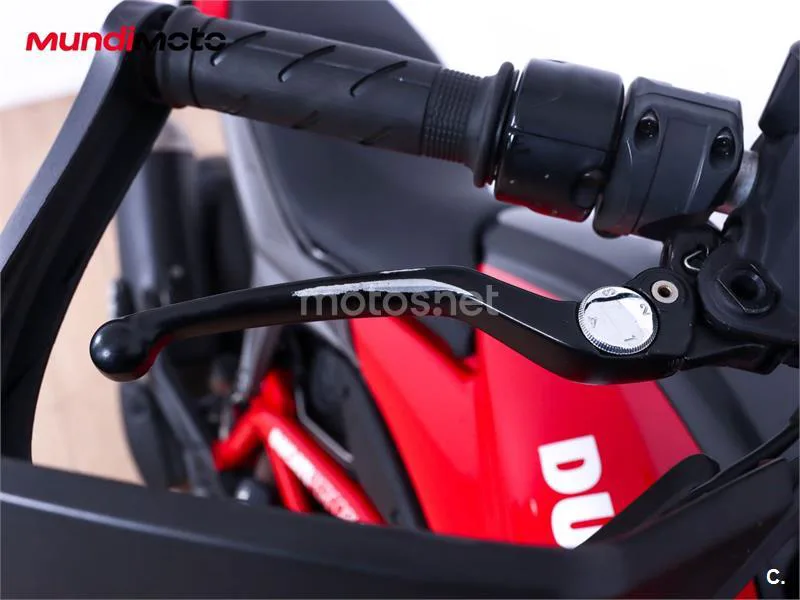 Ducati Hypermotard 939 – Vista 17
