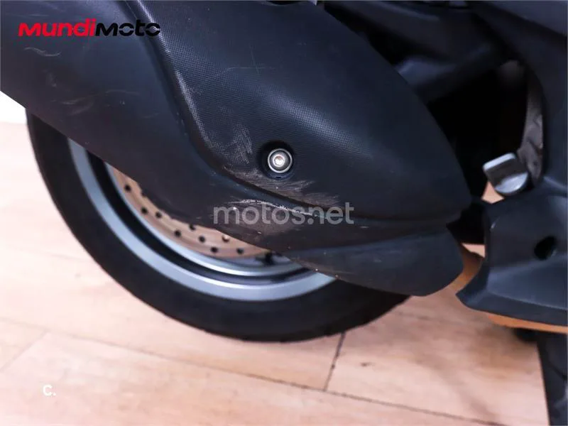 Yamaha XMAX 125 – Vista 18