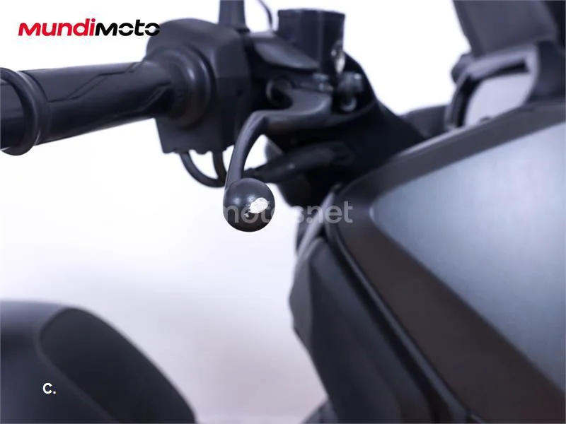 Yamaha XMAX 125 – Vista 21