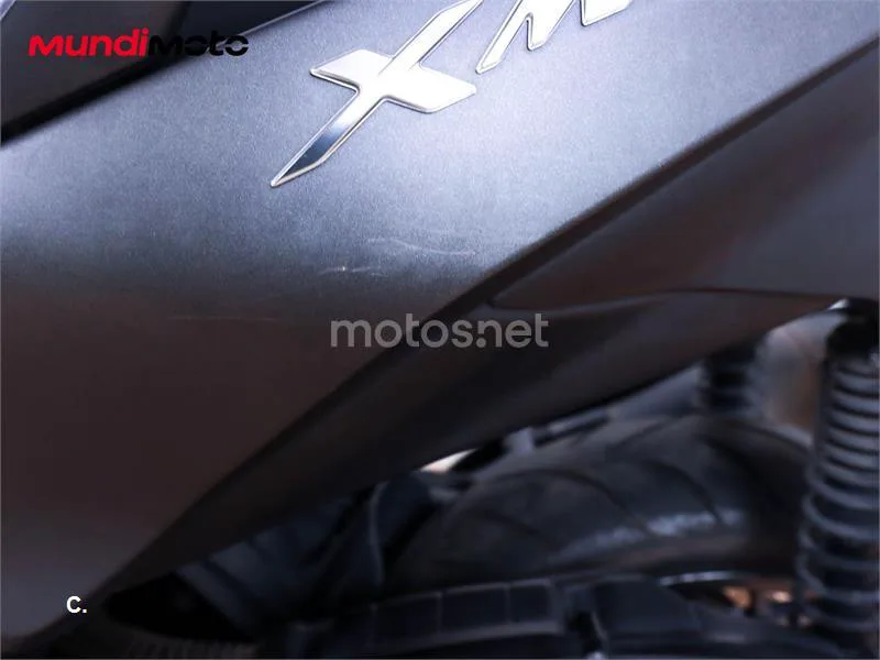 Yamaha XMAX 125 – Vista 25