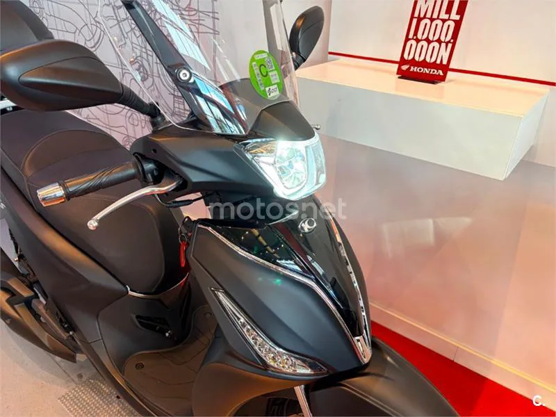 Kymco People S 125 – Vista 3