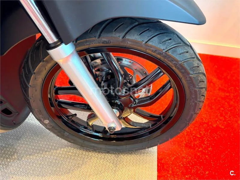 Kymco People S 125 – Vista 5