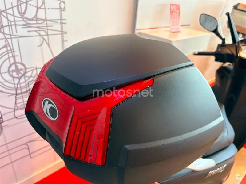 Kymco People S 125 – Vista 8