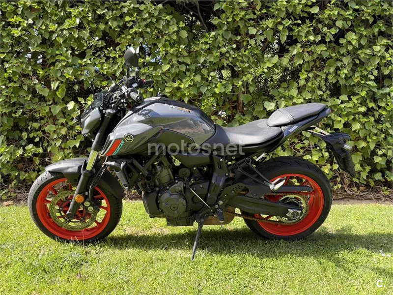 Yamaha MT-07 – Vista 6