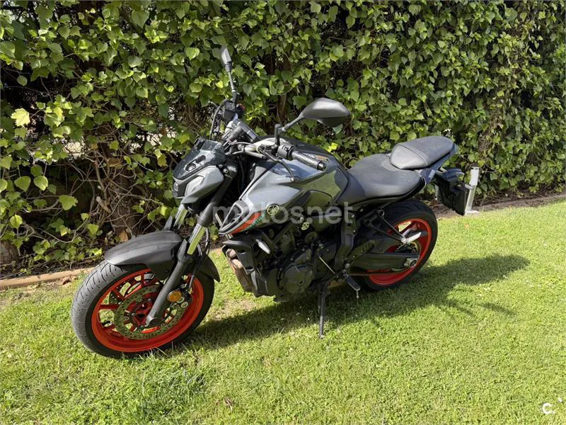 Yamaha MT-07 – Vista 7