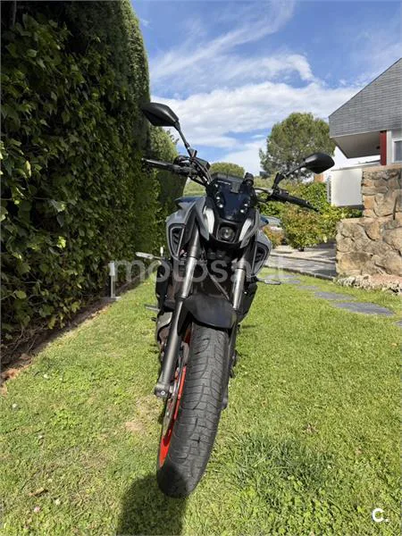 Yamaha MT-07 – Vista 8