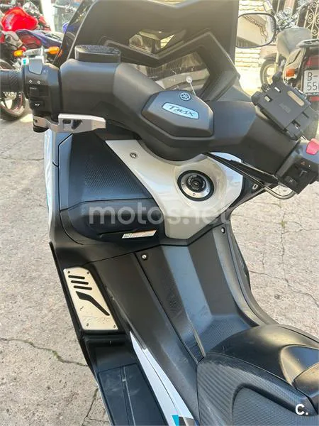 Yamaha TMAX 530 – Vista 6