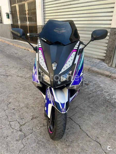 Yamaha TMAX 530 – Vista 10