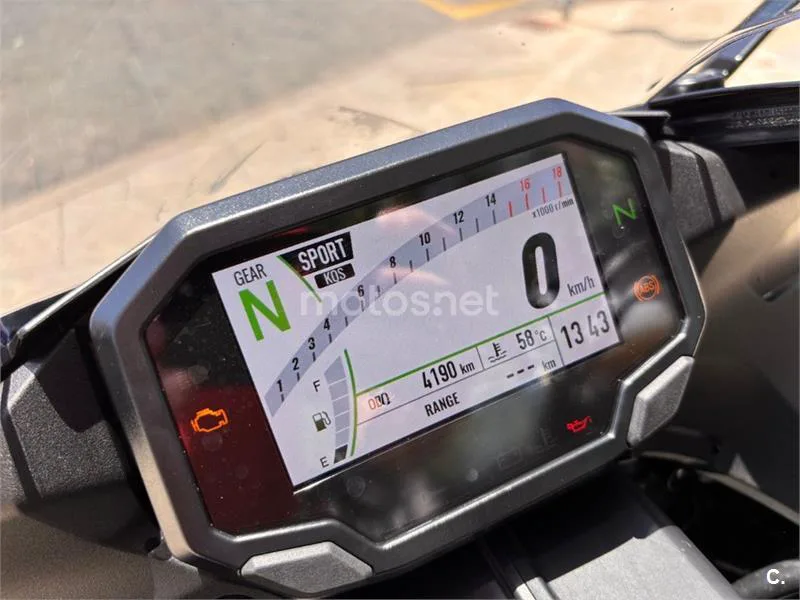 Kawasaki Ninja ZX-6R – Vista 15