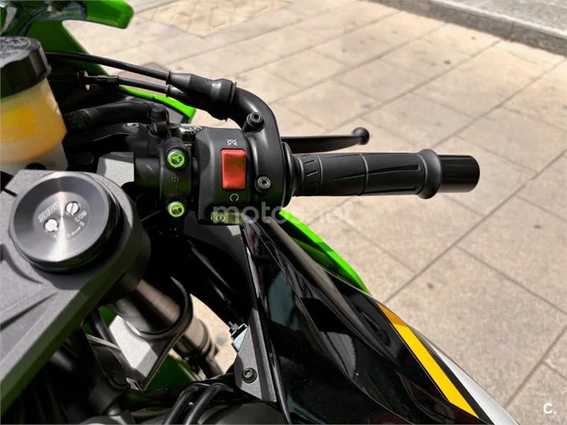 Kawasaki Ninja ZX-6R - Vista 18