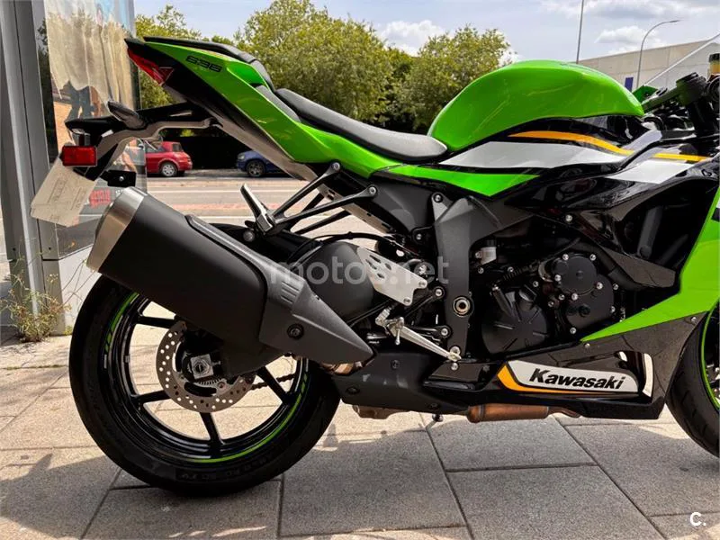 Kawasaki Ninja ZX-6R - Vista 9