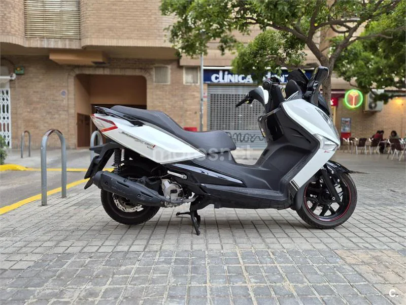 SYM Joymax 125 – Vista 2