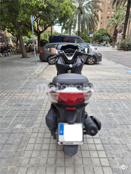SYM Joymax 125 – Vista 4