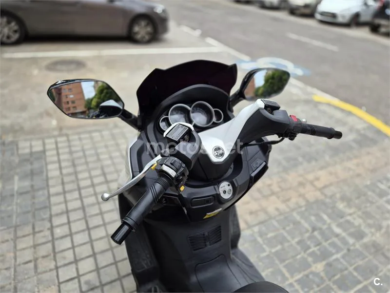 SYM Joymax 125 – Vista 5