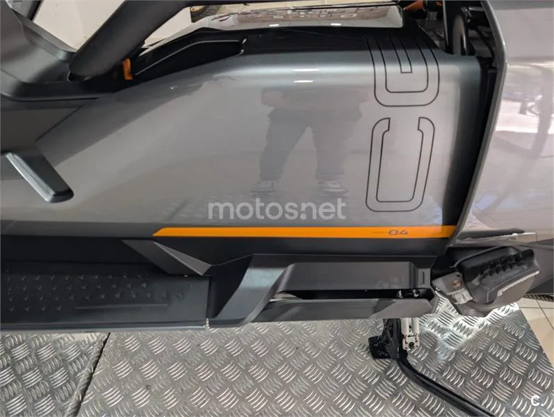 BMW CE 04 – Vista 21