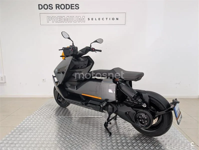 BMW CE 04 – Vista 9