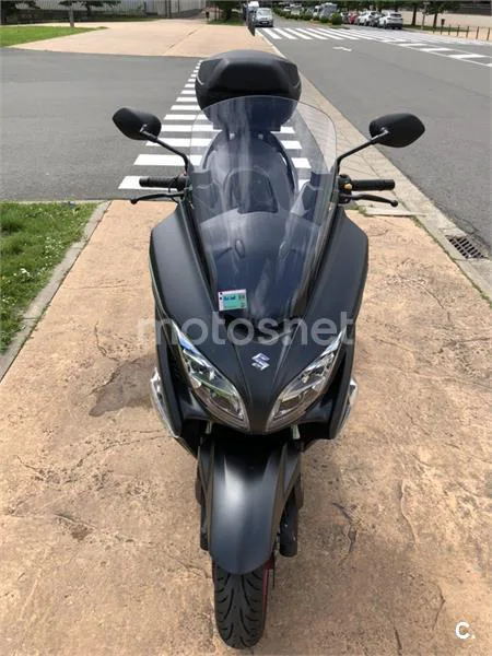 Suzuki Burgman 400 – Vista 8