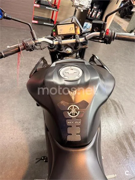 Yamaha MT-03 – Vista 12