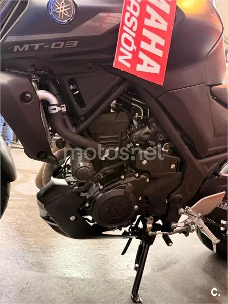 Yamaha MT-03 – Vista 18