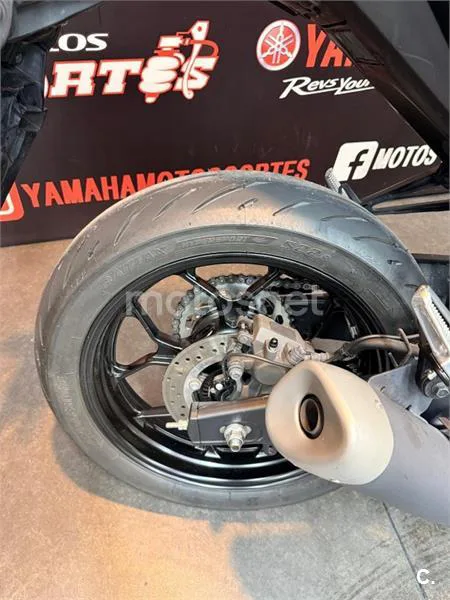 Yamaha MT-03 – Vista 9
