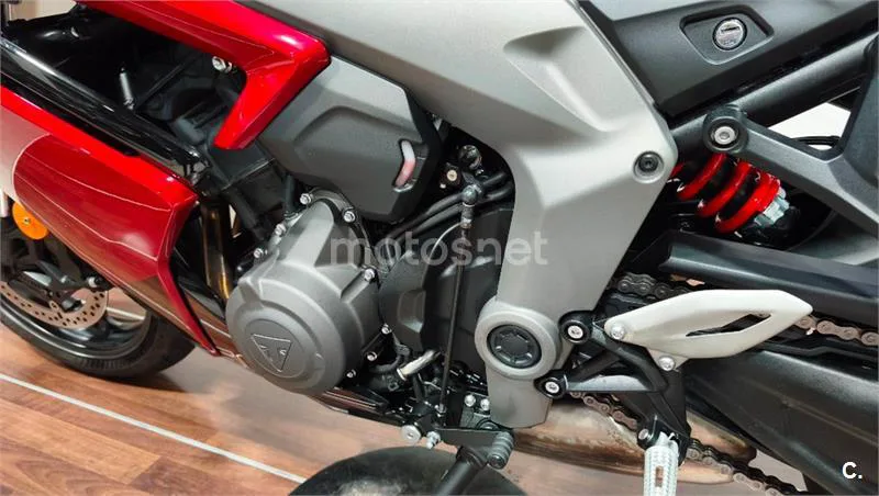Triumph Daytona 660 – Vista 27