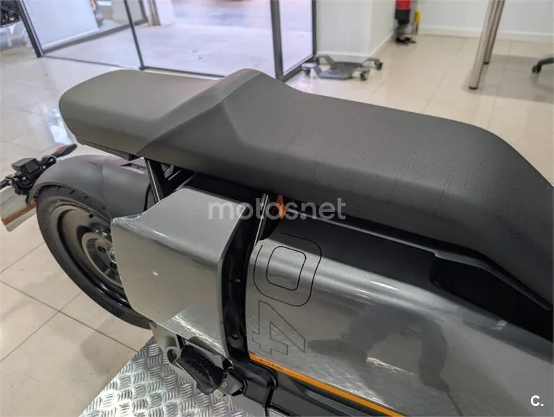 BMW CE 04 – Vista 17