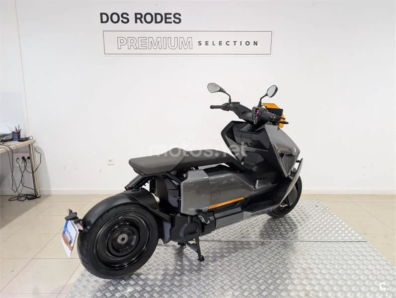 BMW CE 04 – Vista 7