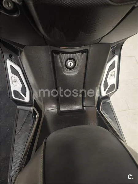 Yamaha XMAX 125 – Vista 4