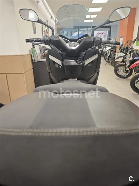 Yamaha XMAX 125 – Vista 7