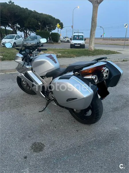 Honda VFR 800 FI – Vista 2