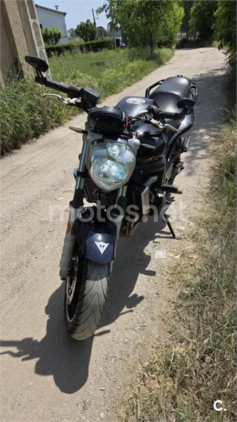 Yamaha FZ6 Fazer – Vista 15