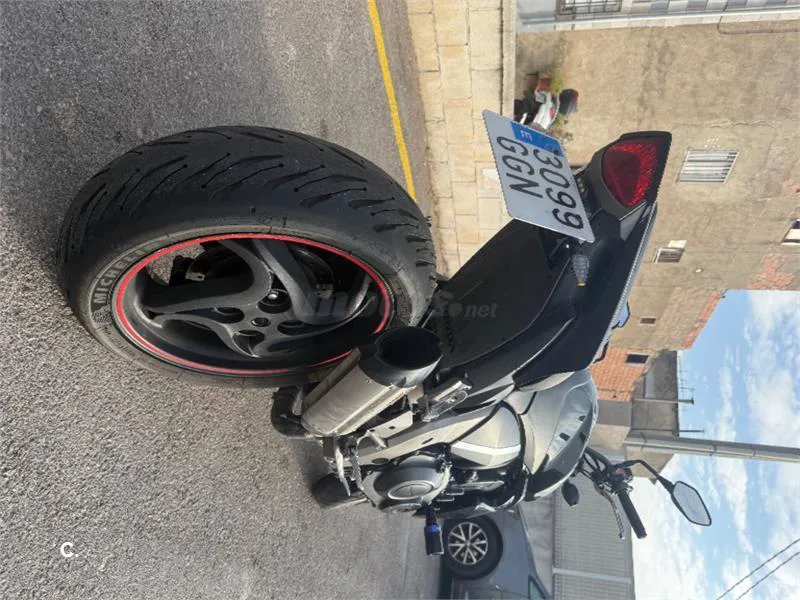 Honda CB 1000R – Vista 3