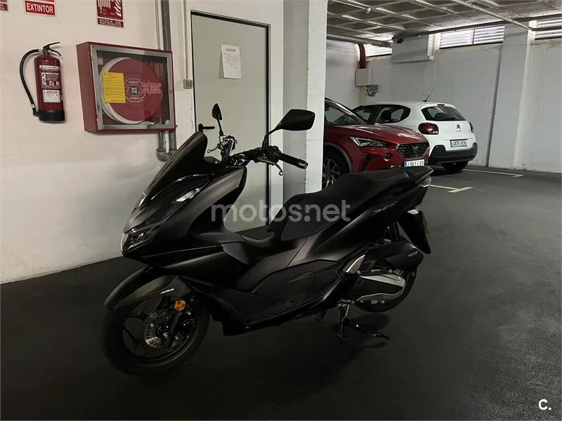 Honda PCX 125 – Vista 3