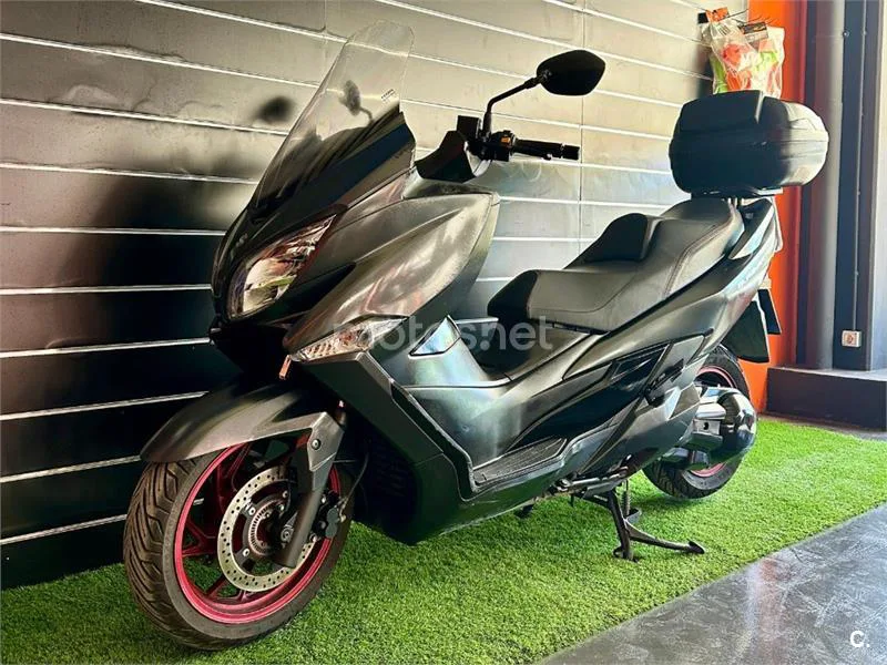 Suzuki Burgman 400 - Vista 5