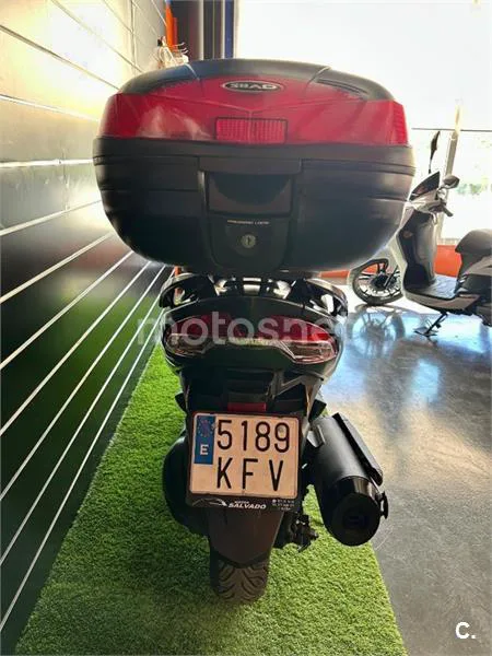 Suzuki Burgman 400 - Vista 9