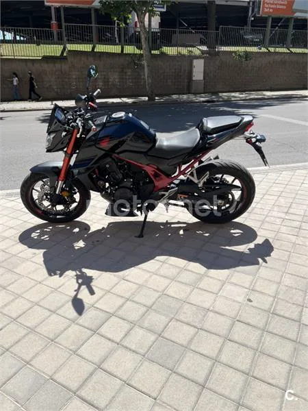 Honda CB 750 Hornet – Vista 4
