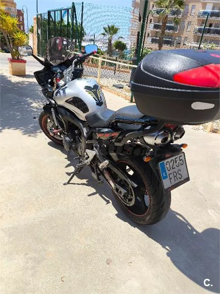 Yamaha FZ6 Fazer S2 – Vista 2