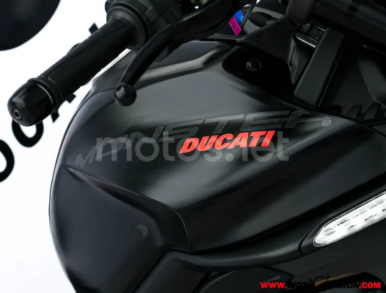 Ducati Monster – Vista 9