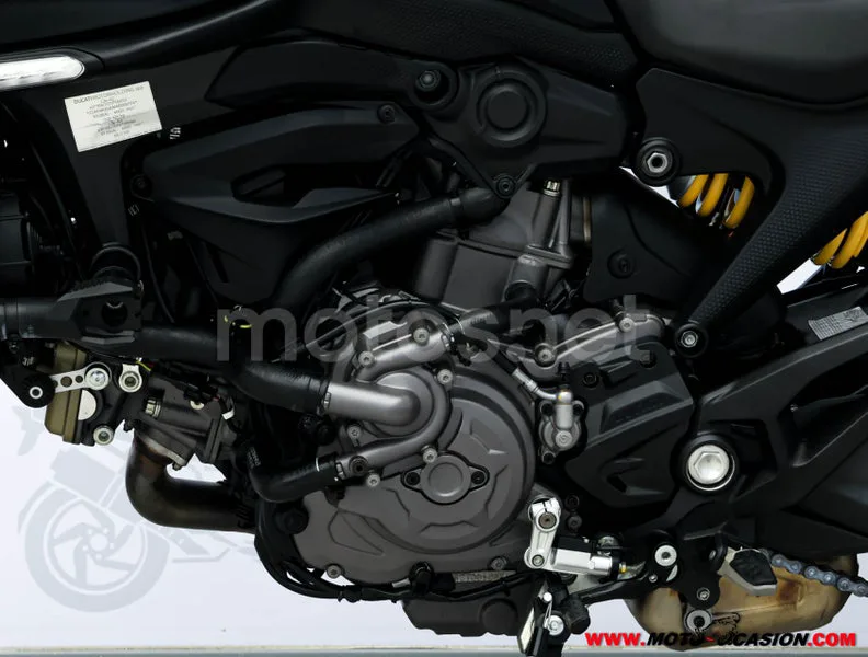 Ducati Monster – Vista 10