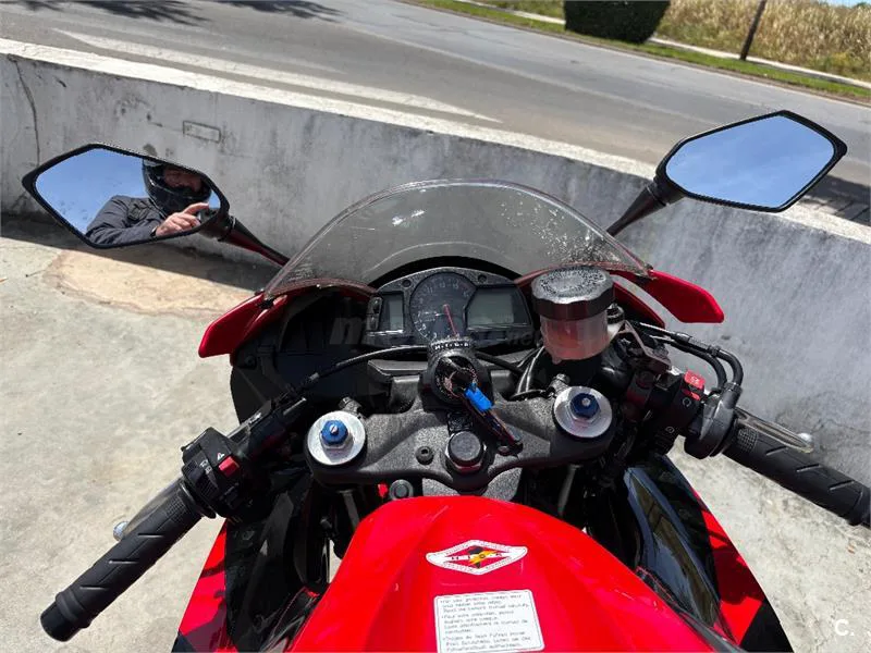 Honda CBR 600 RR – Vista 4