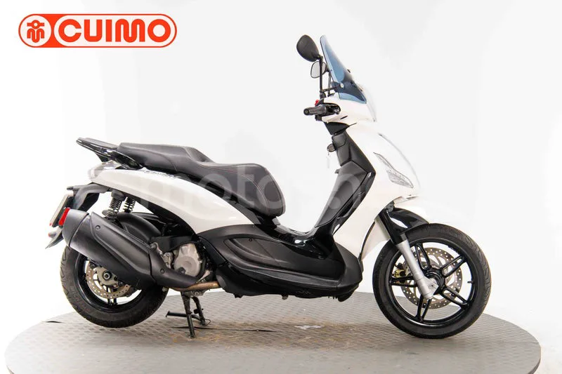 Piaggio Beverly – Vista 3