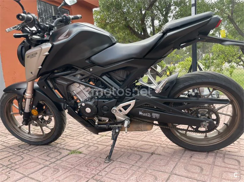 Honda CB 125 R – Vista 2