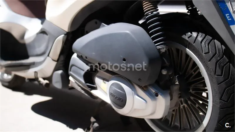 Piaggio Beverly 125 – Vista 18