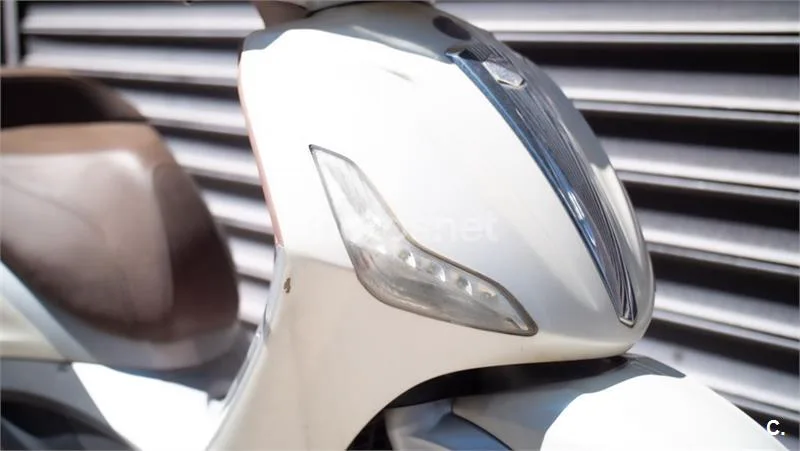 Piaggio Beverly 125 – Vista 3